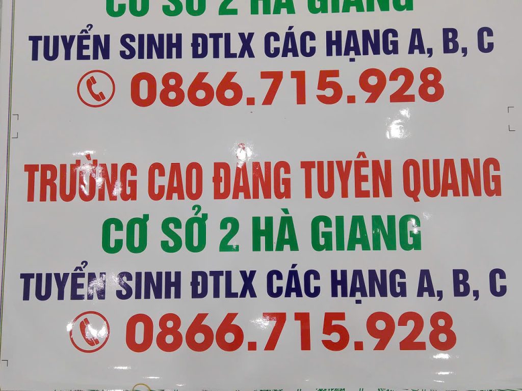 Decal quảng cáo khổ lớn