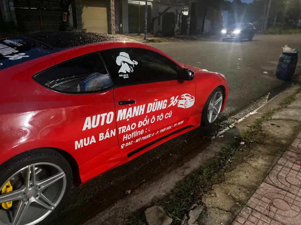 Dán chữ thân xe